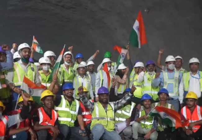 Vaishnaw virtually witnesses final bullet train tunnel breakthrough in Maharashtra's Palghar